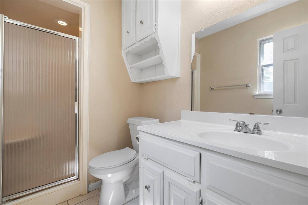 309 Crescent Drive, Hewitt, TX 76643