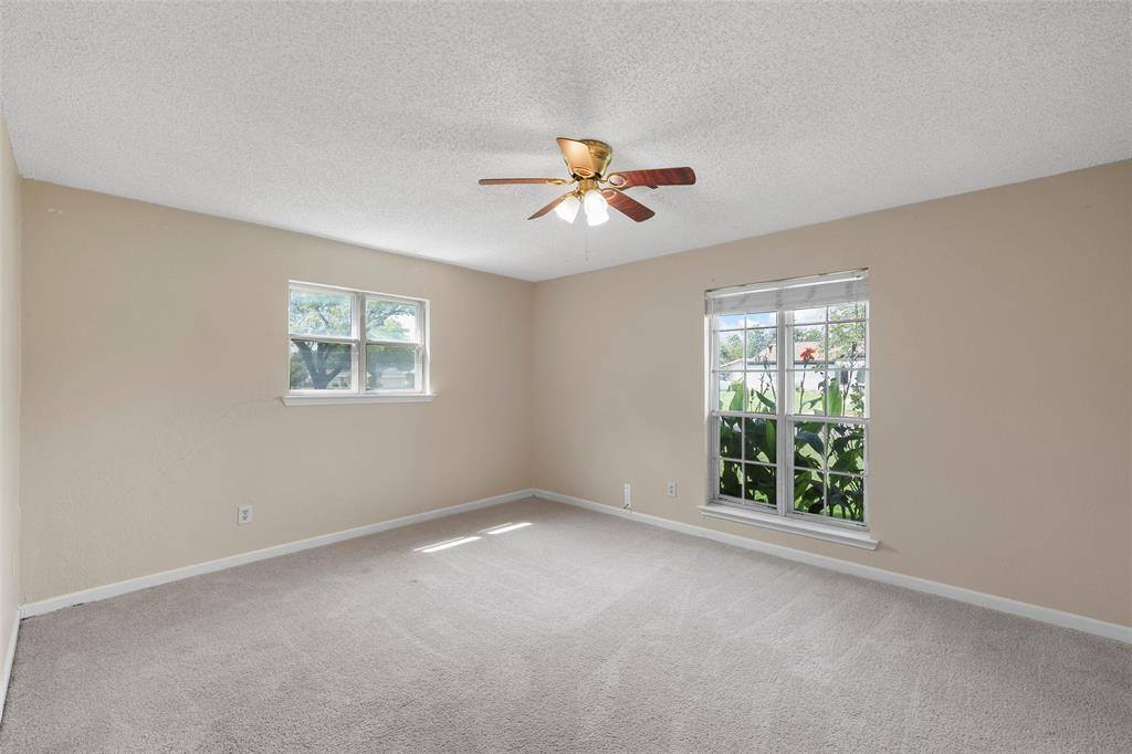 309 Crescent Drive, Hewitt, TX 76643