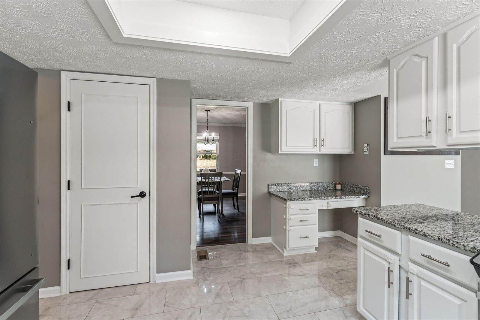 9038 Woodstream Lane, Centerville, OH 45458