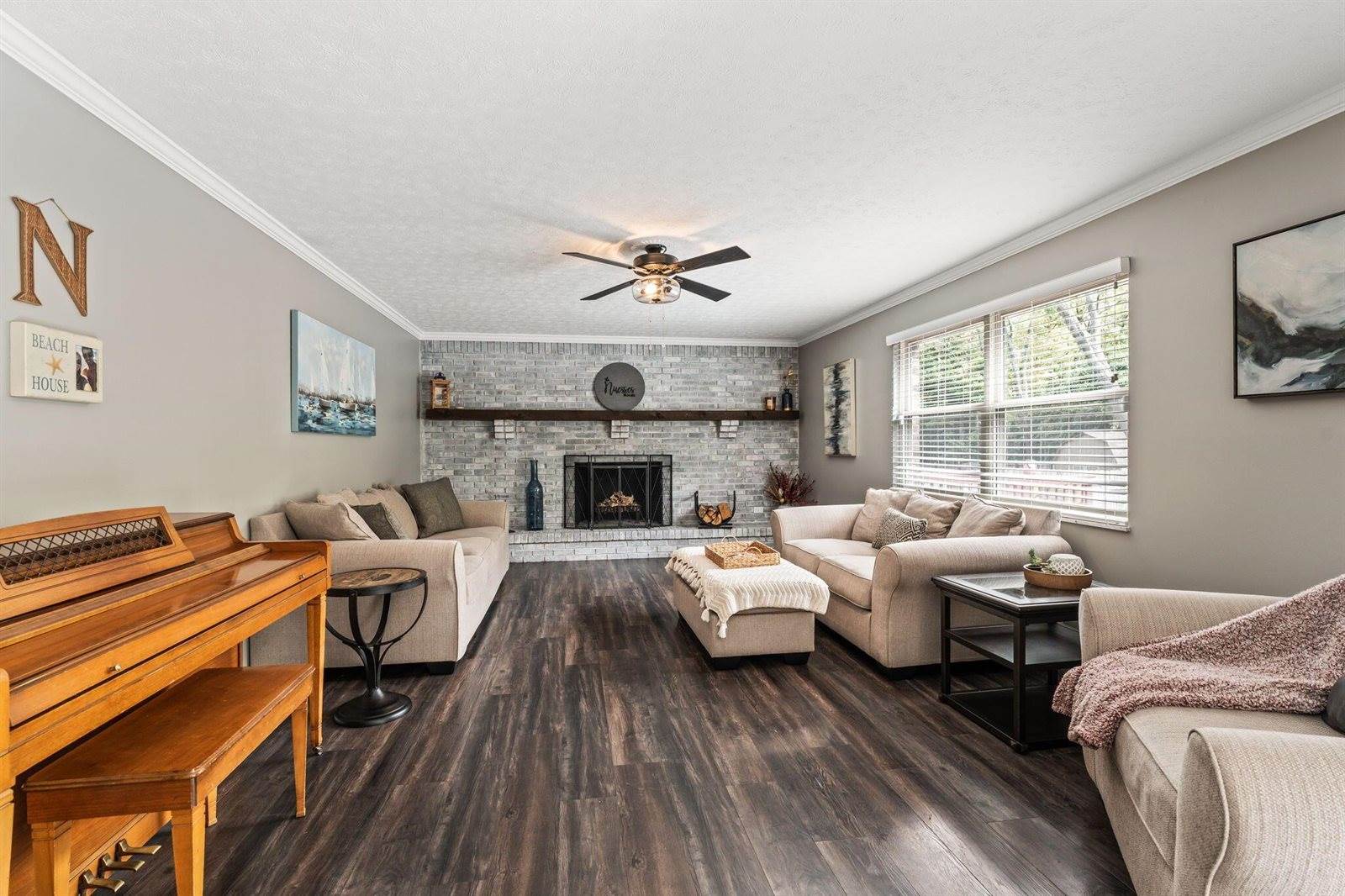 9038 Woodstream Lane, Centerville, OH 45458