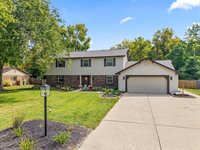 9038 Woodstream Lane, Centerville, OH 45458