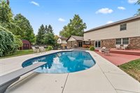 9038 Woodstream Lane, Centerville, OH 45458