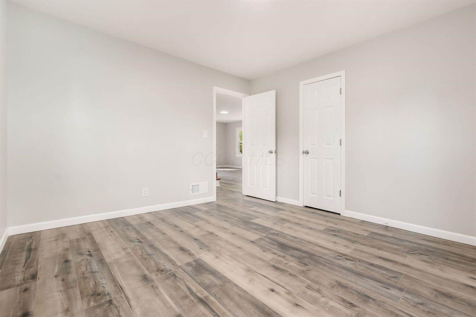 1741 East Dunedin Road, Columbus, OH 43224