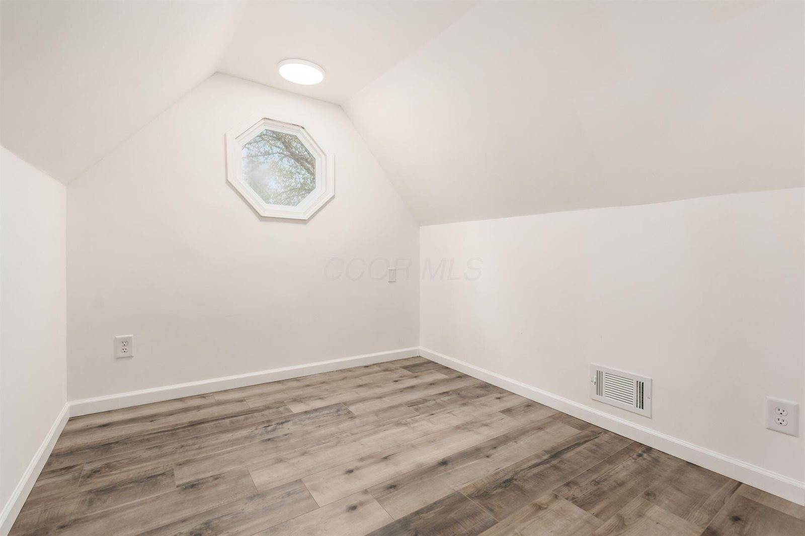 1741 East Dunedin Road, Columbus, OH 43224