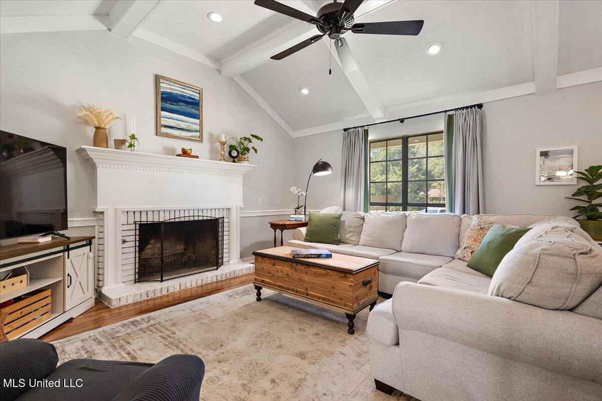 103 Casa Urbano Drive, Clinton, MS 39056