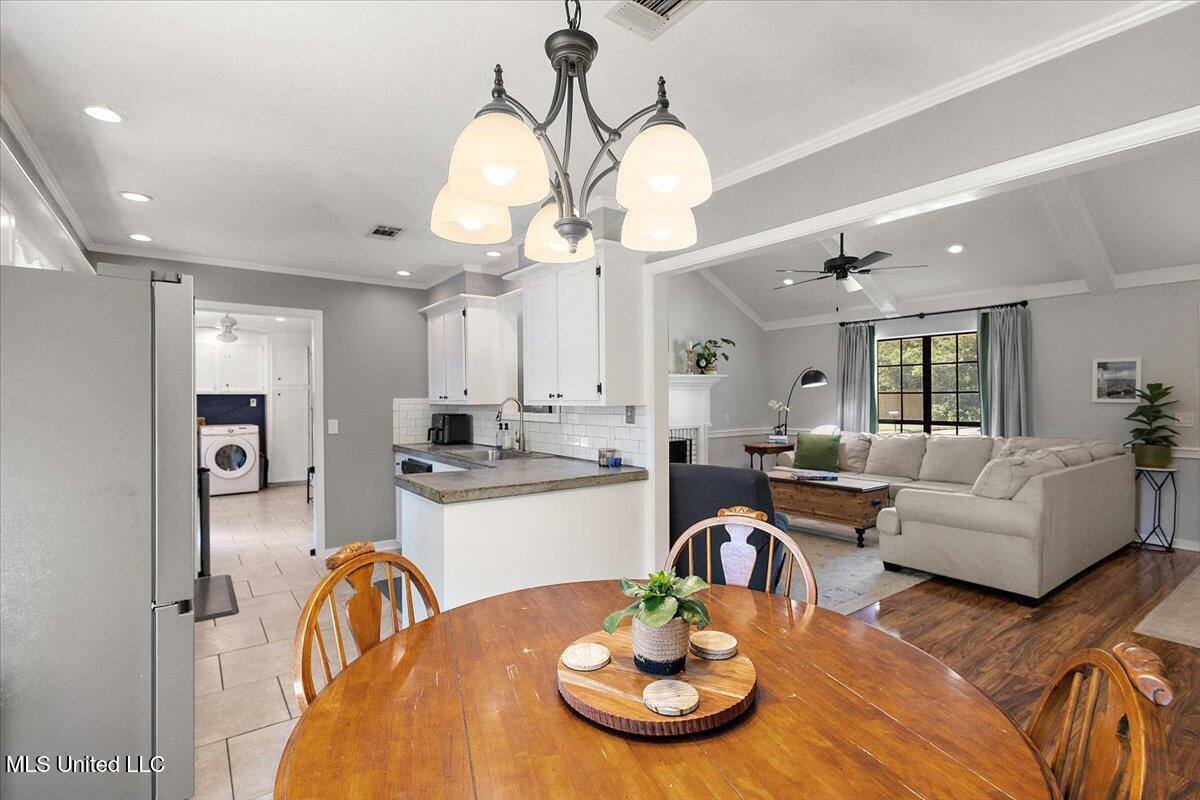 103 Casa Urbano Drive, Clinton, MS 39056