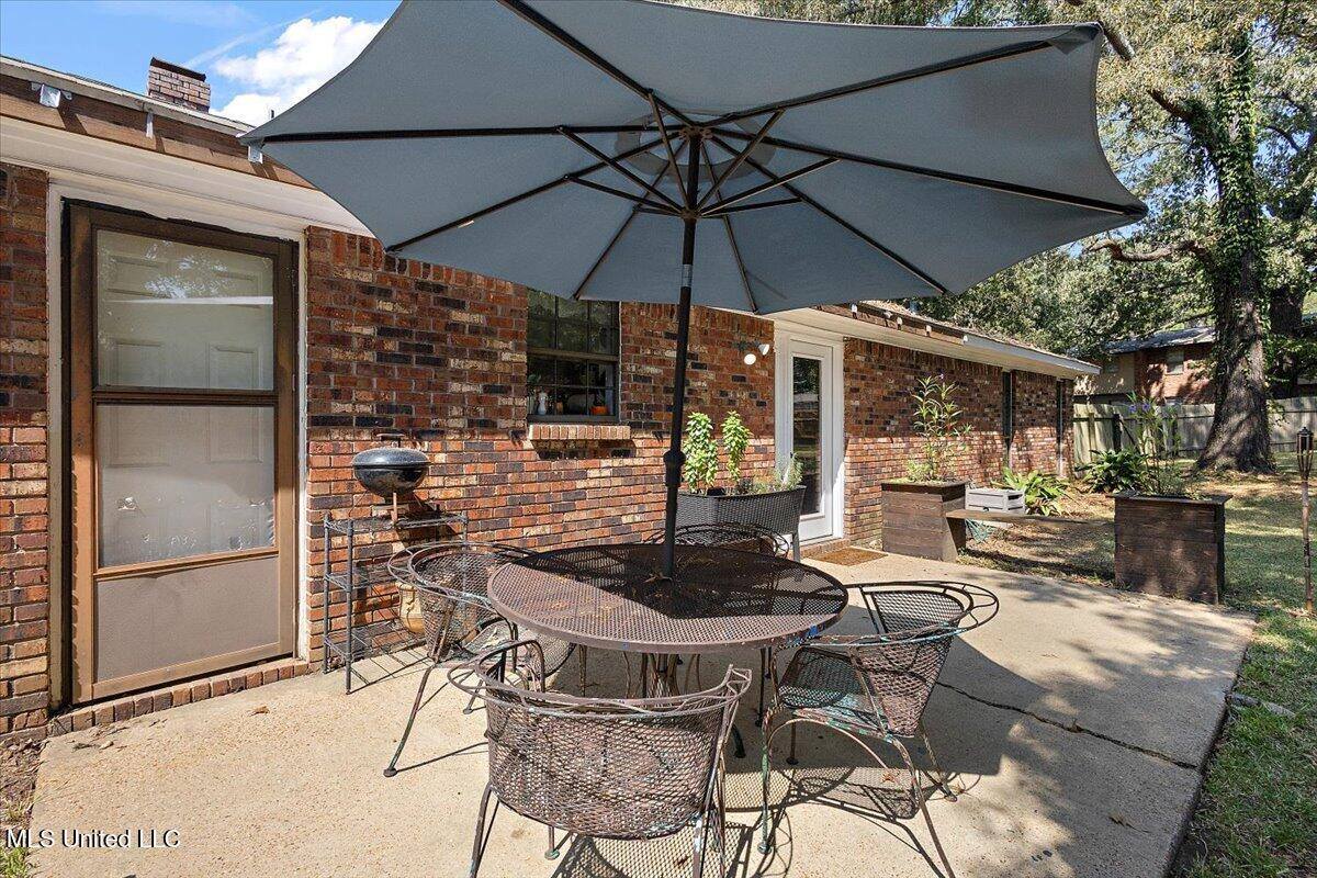 103 Casa Urbano Drive, Clinton, MS 39056