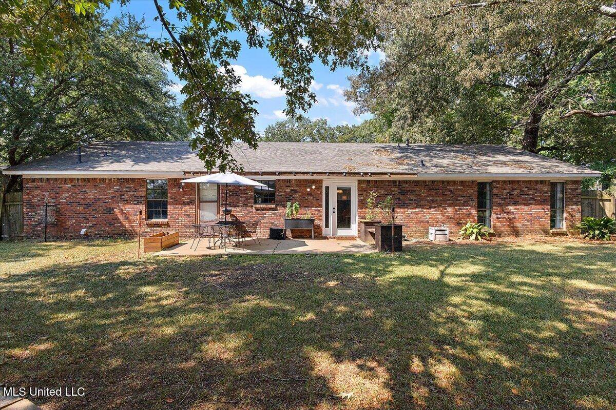 103 Casa Urbano Drive, Clinton, MS 39056