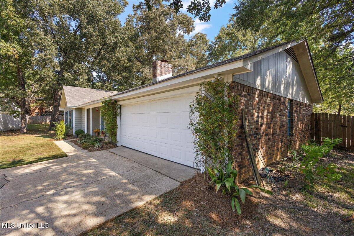 103 Casa Urbano Drive, Clinton, MS 39056