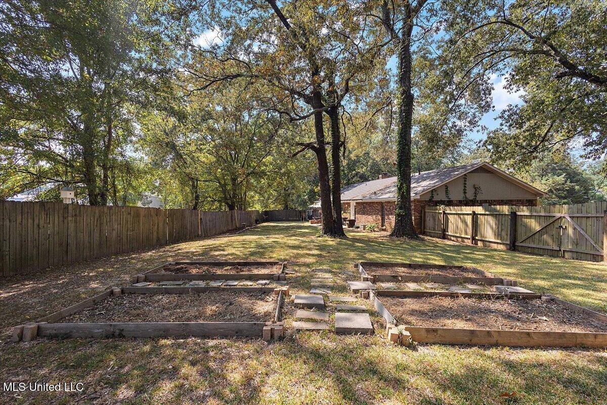103 Casa Urbano Drive, Clinton, MS 39056
