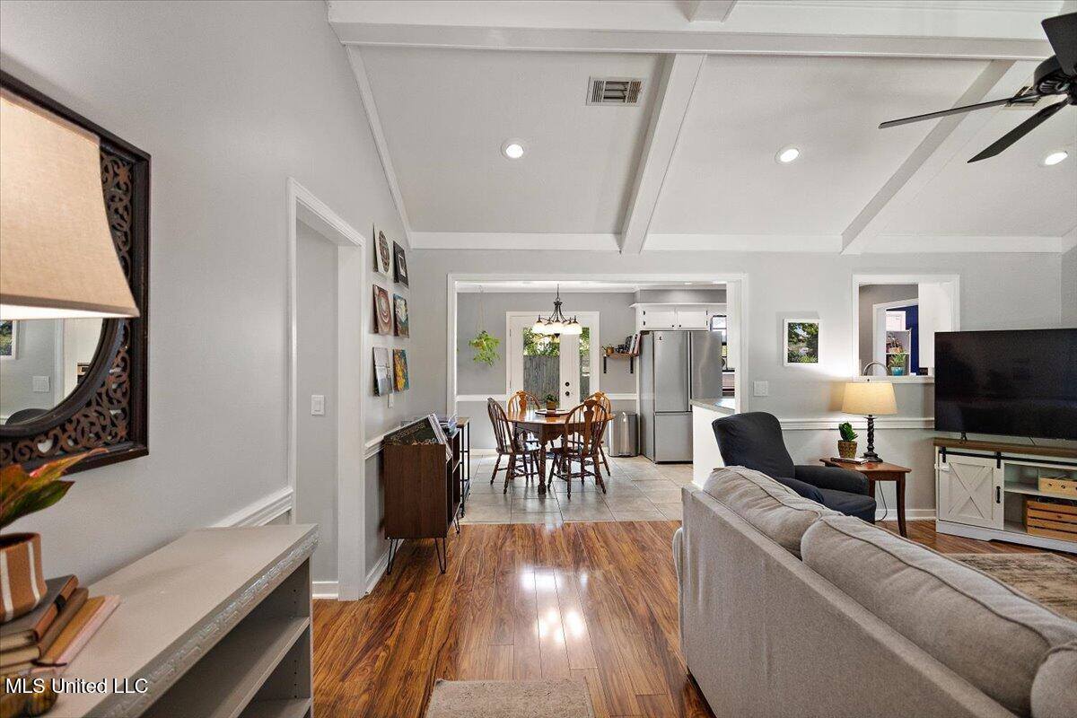 103 Casa Urbano Drive, Clinton, MS 39056