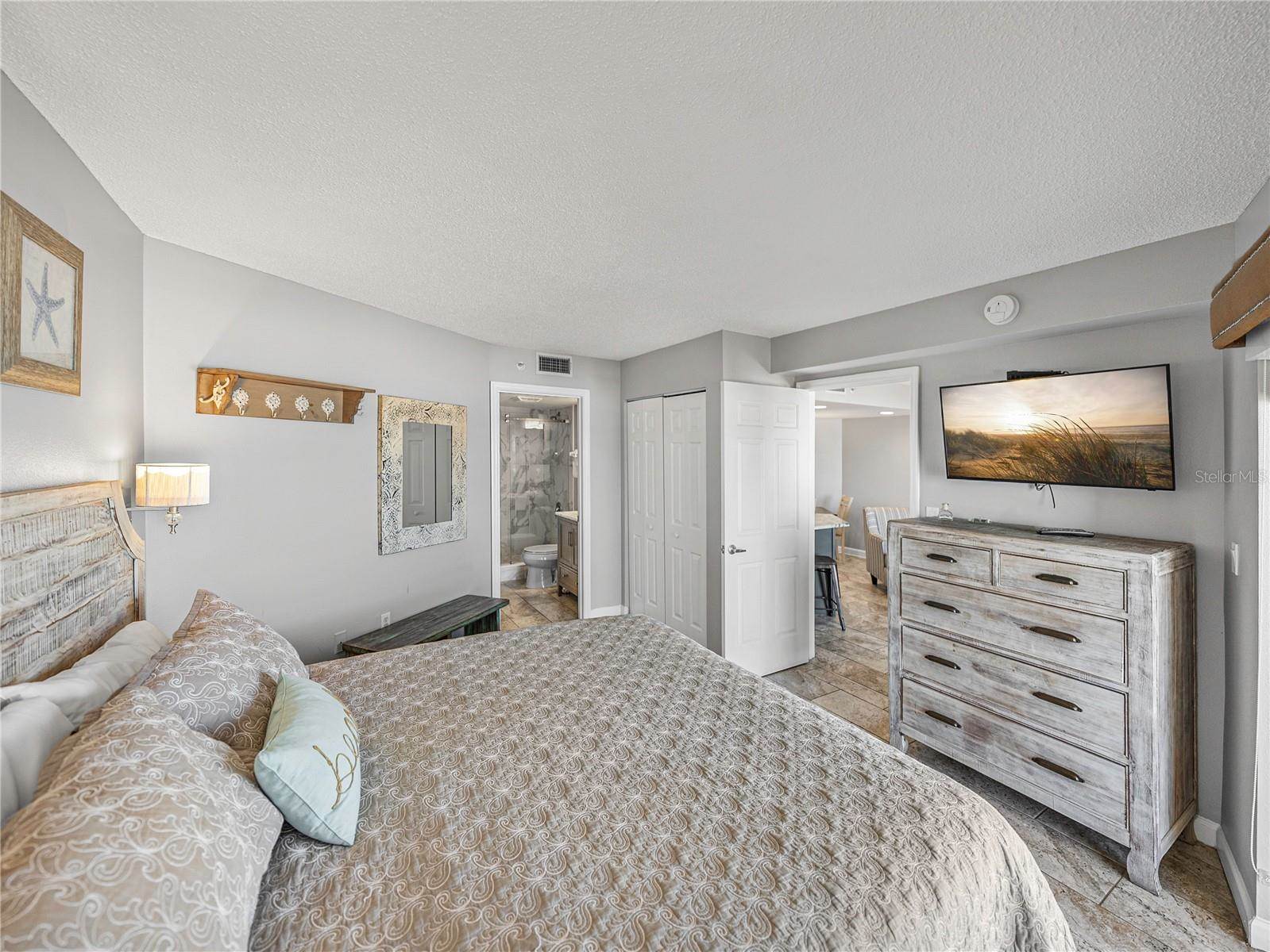 4000 Gulf Boulevard, Saint Petersburg, FL 33706