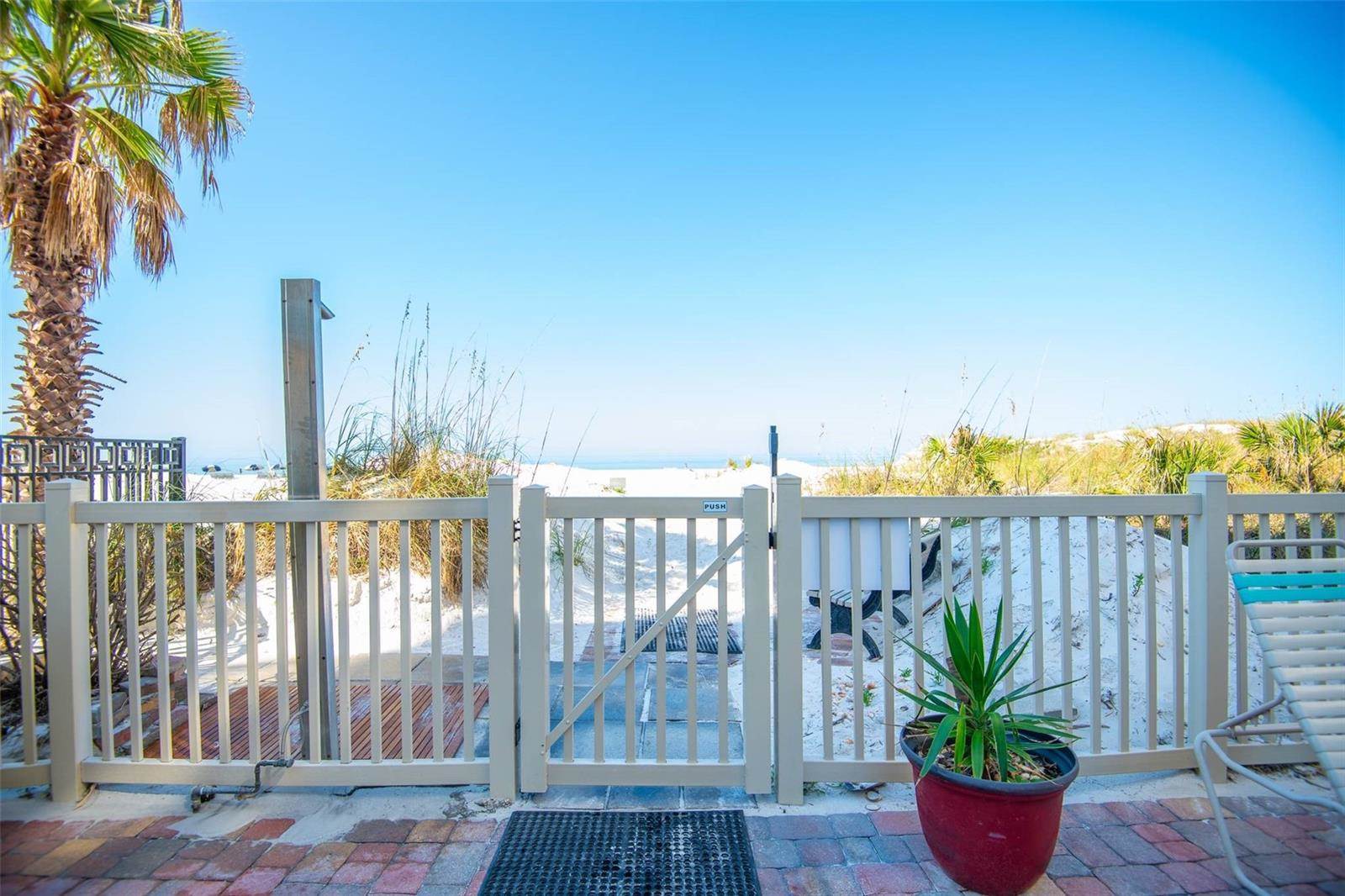 4000 Gulf Boulevard, Saint Petersburg, FL 33706