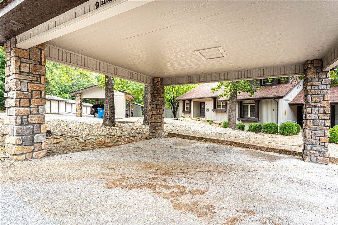 9 Lunsford Lane, Bella Vista, AR 72714