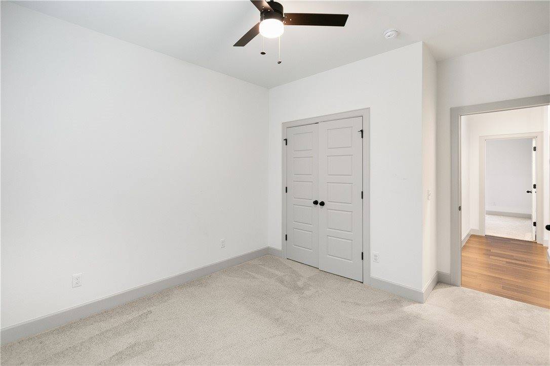 1001 Laux Lane, Pea Ridge, AR 72751