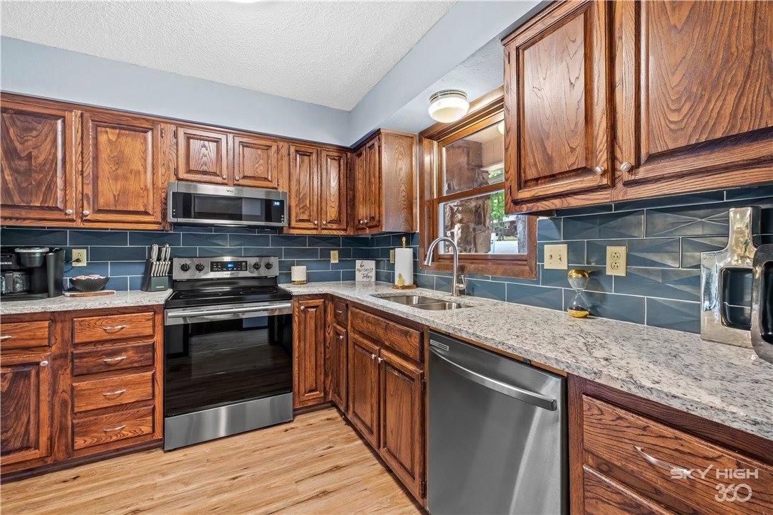 9 August Lane, Bella Vista, AR 72715