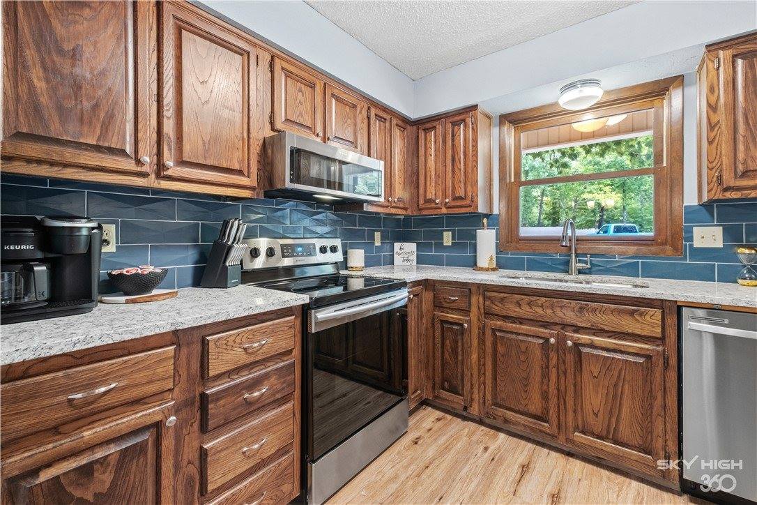 9 August Lane, Bella Vista, AR 72715