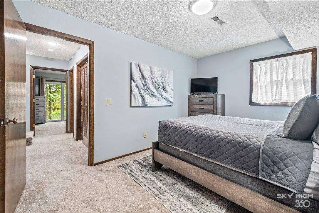 9 August Lane, Bella Vista, AR 72715