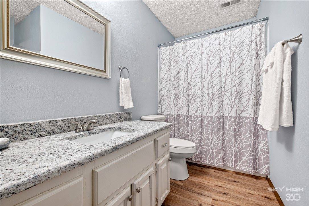 9 August Lane, Bella Vista, AR 72715