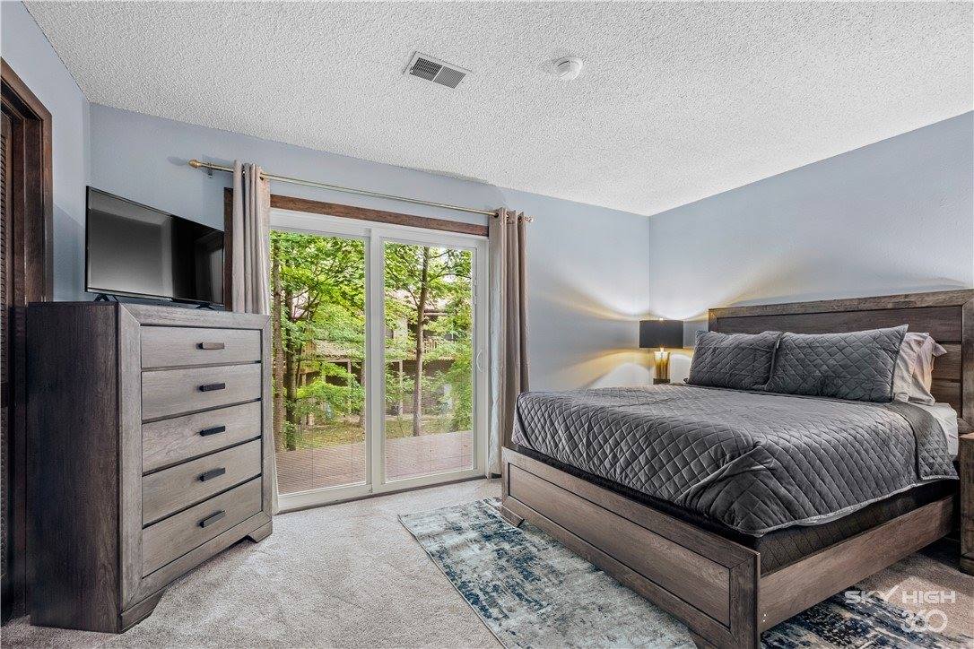 9 August Lane, Bella Vista, AR 72715