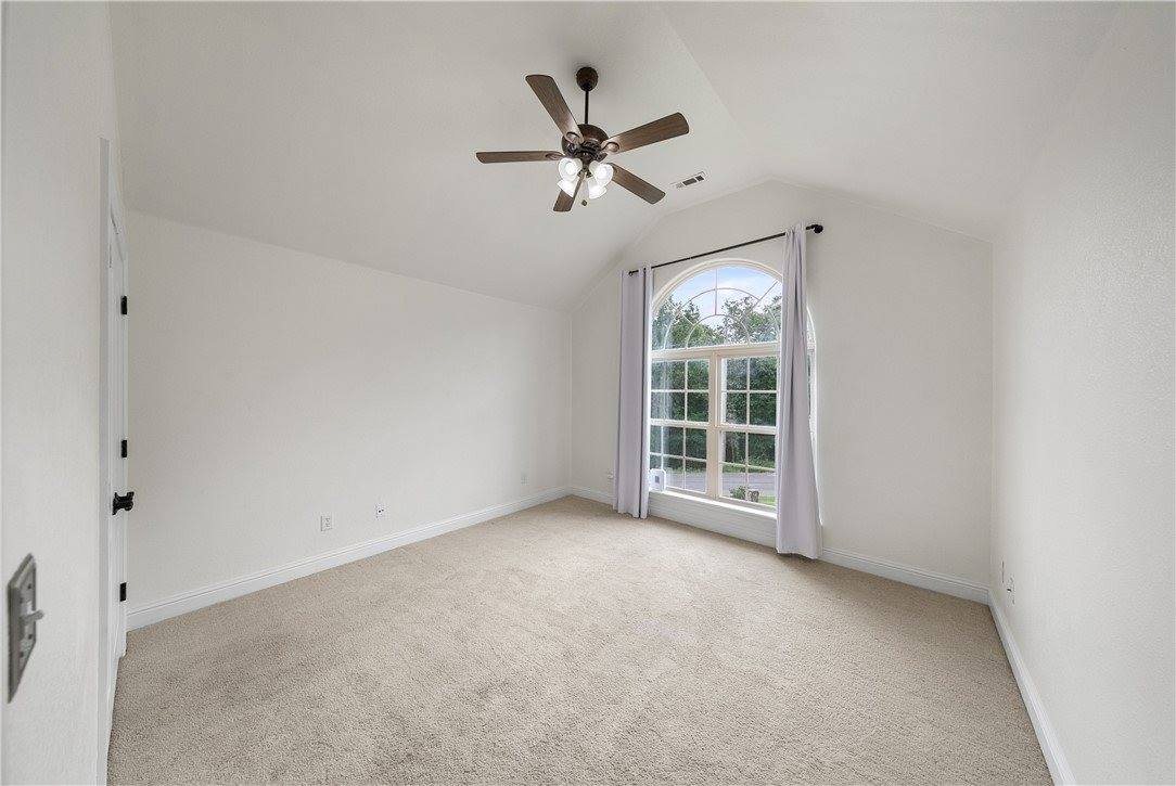 3 Rhonda Lane, Bella Vista, AR 72715