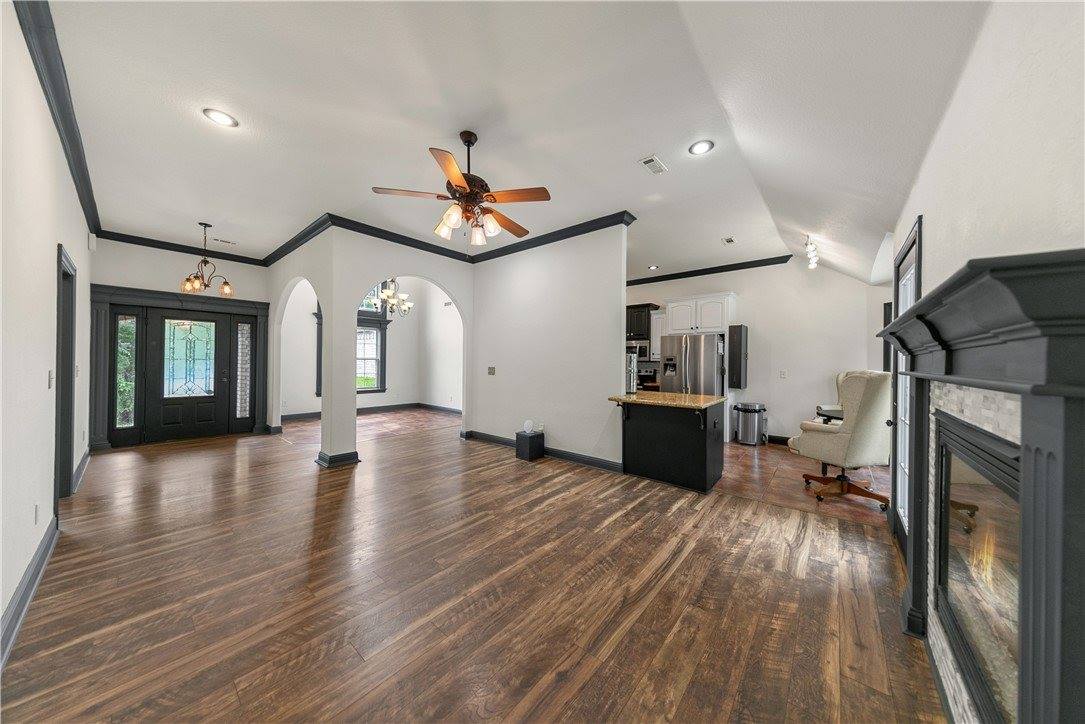 3 Rhonda Lane, Bella Vista, AR 72715