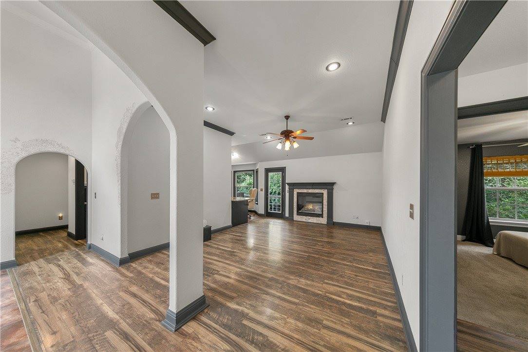 3 Rhonda Lane, Bella Vista, AR 72715