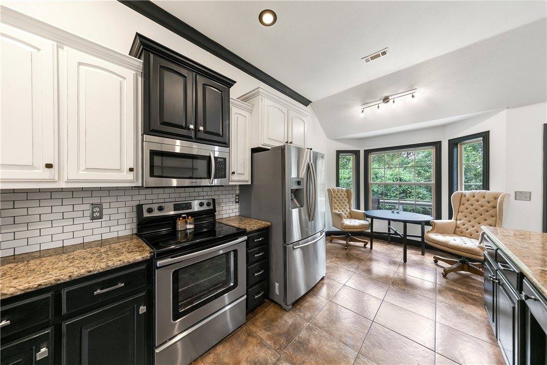 3 Rhonda Lane, Bella Vista, AR 72715