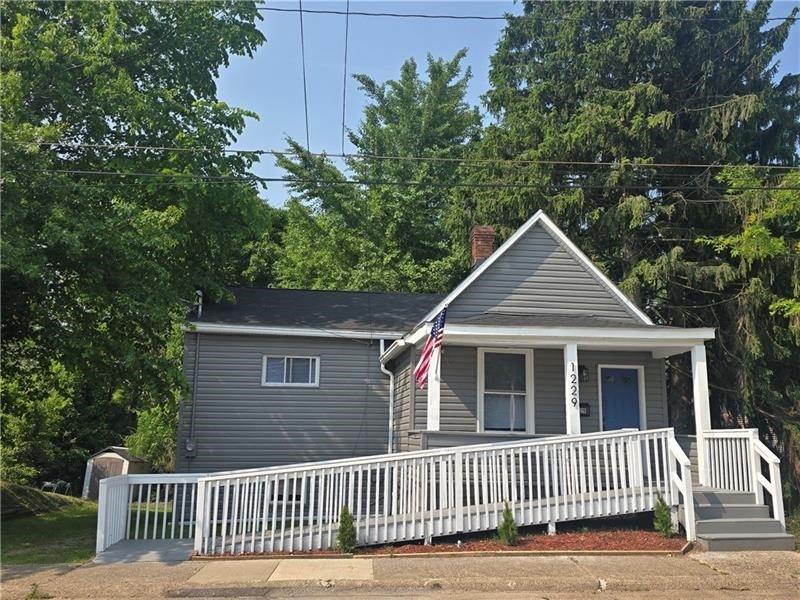 1229 Forest Ave, New Kensington, PA 15068
