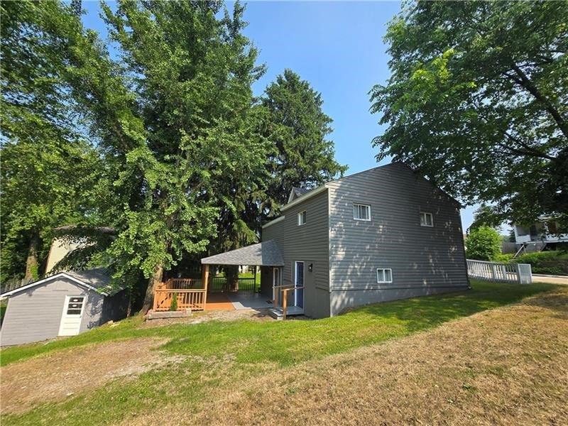 1229 Forest Ave, New Kensington, PA 15068