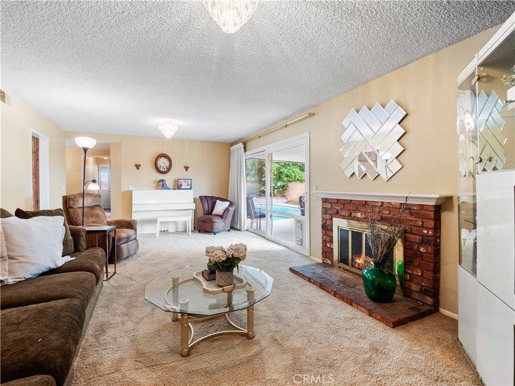 27927 Honeycomb Drive, Saugus, CA 91350