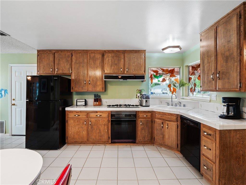 27927 Honeycomb Drive, Saugus, CA 91350