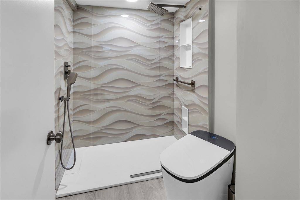 105 Lakeview, Southwick, MA 01077