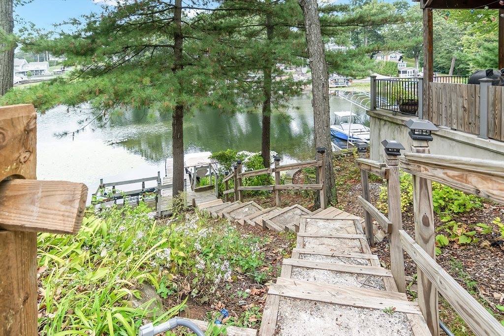 105 Lakeview, Southwick, MA 01077