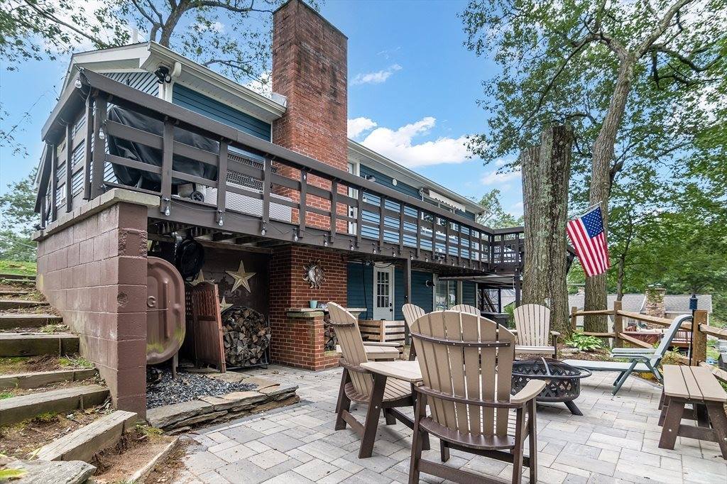 105 Lakeview, Southwick, MA 01077