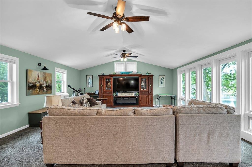 105 Lakeview, Southwick, MA 01077