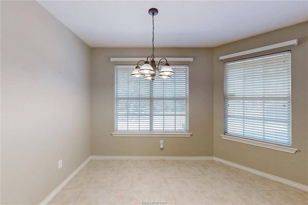 5901 Sheffield Terrace Lane, Bryan, TX 77802