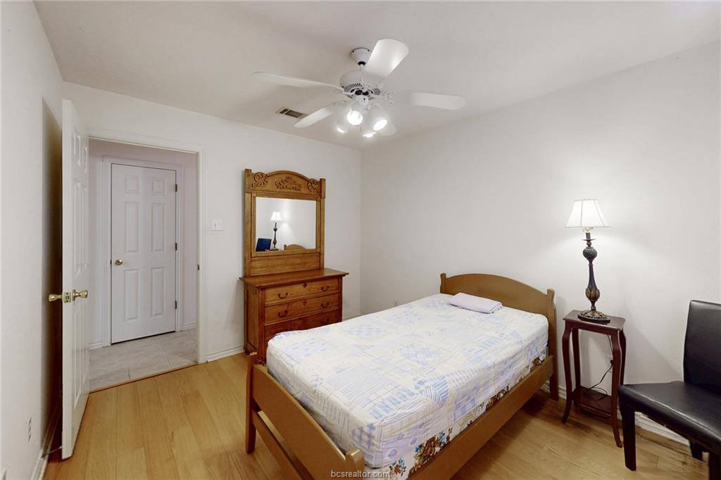 5901 Sheffield Terrace Lane, Bryan, TX 77802