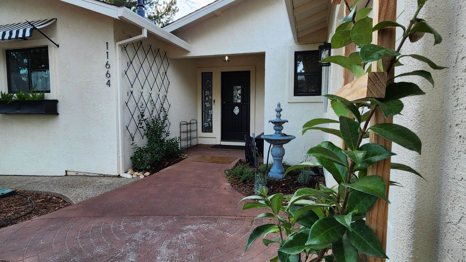 11664 Linnet Ct, Penn Valley, CA 95946