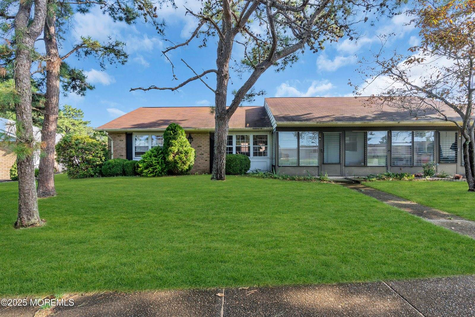 28A Yorkshire Court, Manchester, NJ 08759