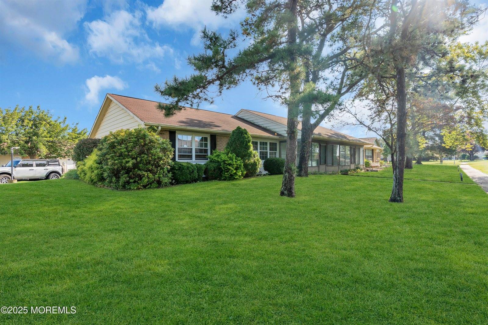 28A Yorkshire Court, Manchester, NJ 08759