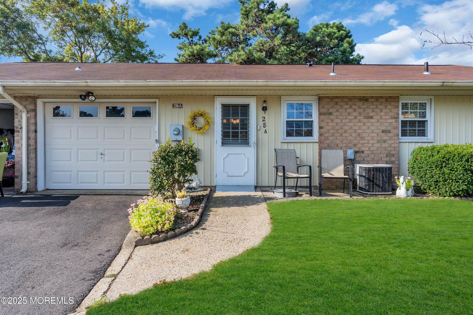 28A Yorkshire Court, Manchester, NJ 08759