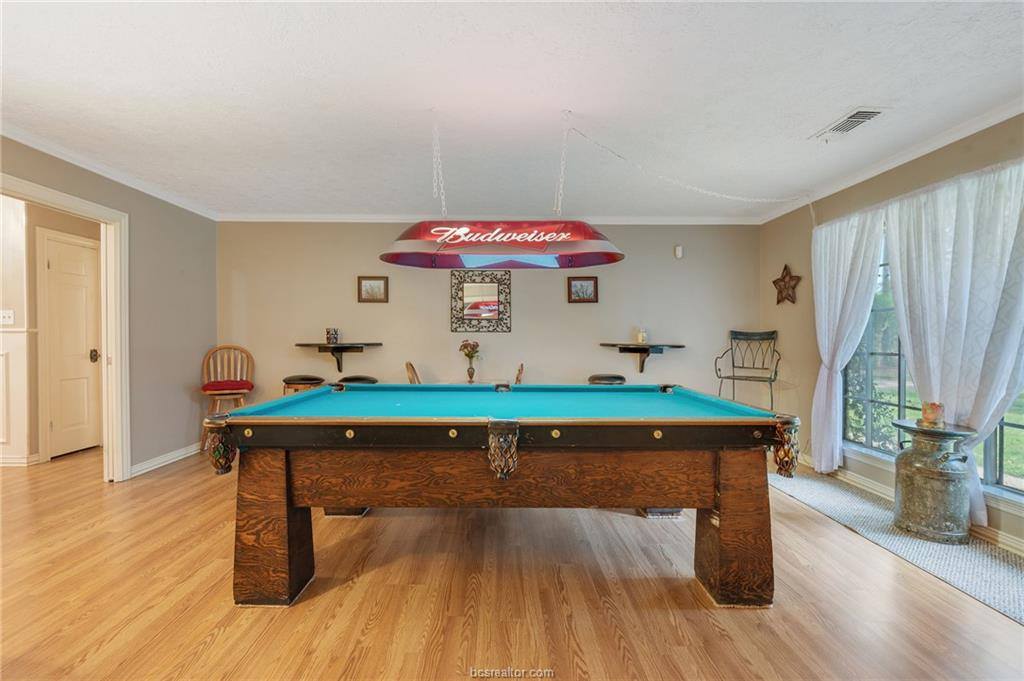 503 Calvert Street, Hearne, TX 77859