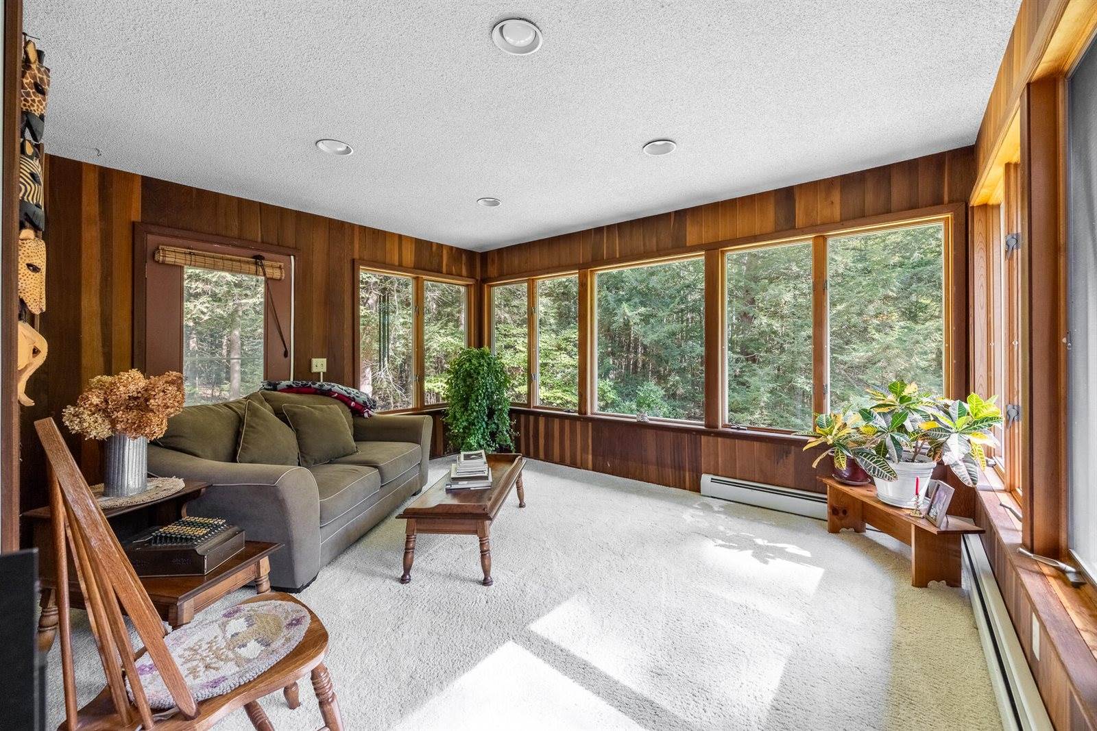 102 Forest Avenue, Orono, ME 04473