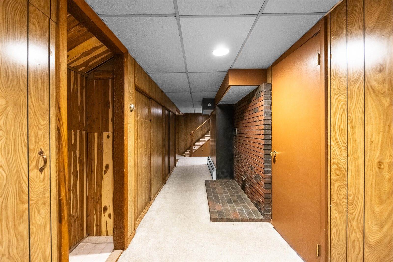 102 Forest Avenue, Orono, ME 04473