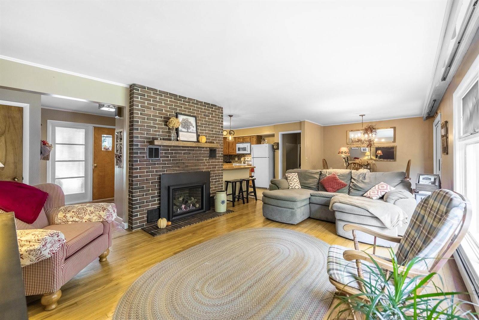 102 Forest Avenue, Orono, ME 04473