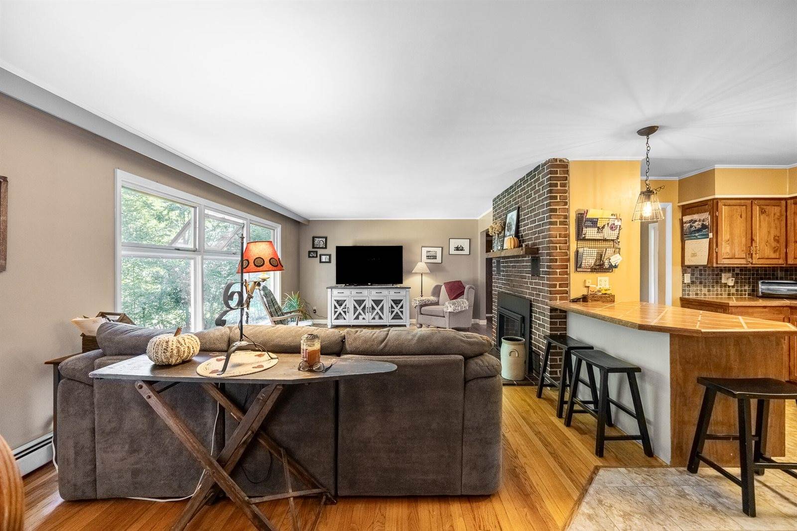 102 Forest Avenue, Orono, ME 04473