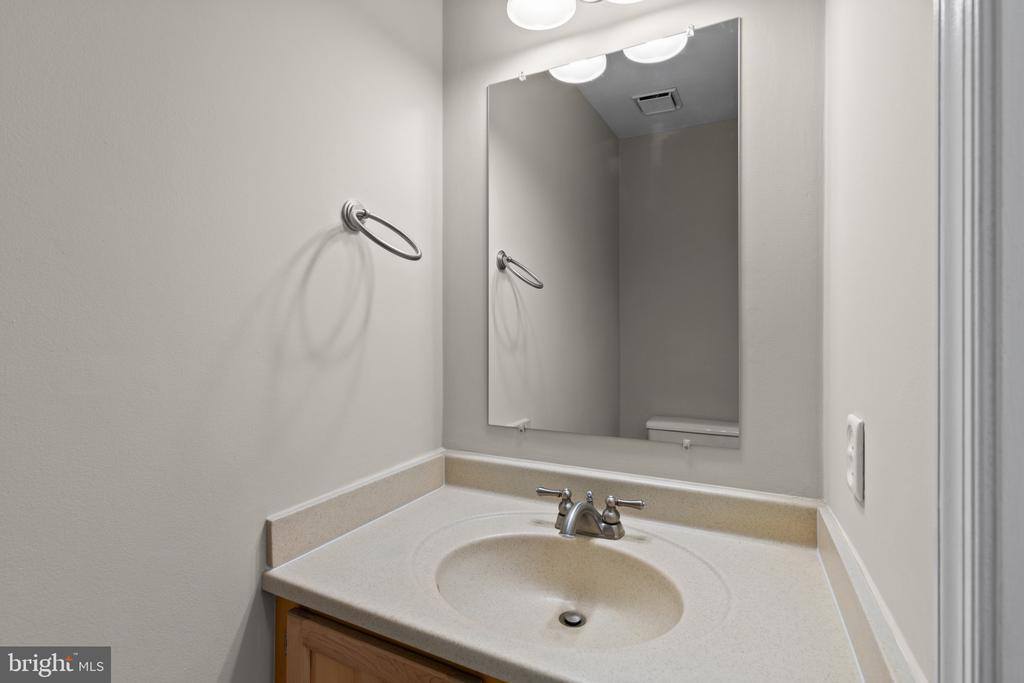 8764 Manahan Drive, Ellicott City, MD 21043