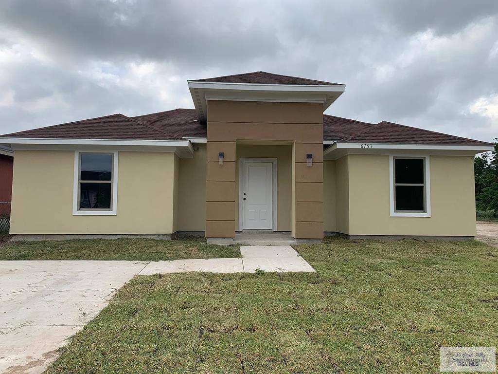 6751 Laguna Madre Dr, Brownsville, TX 78520