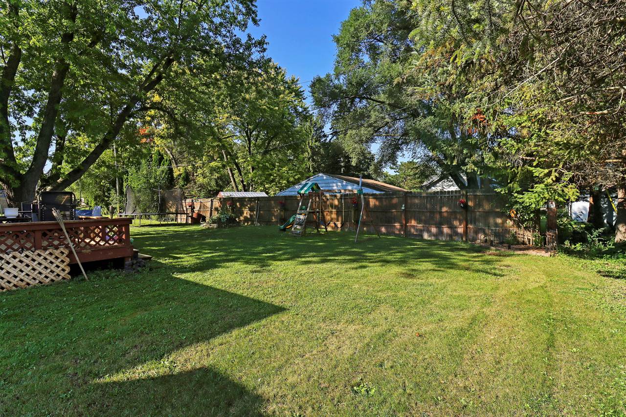 3320 Polk St, Kansaville, WI 53139